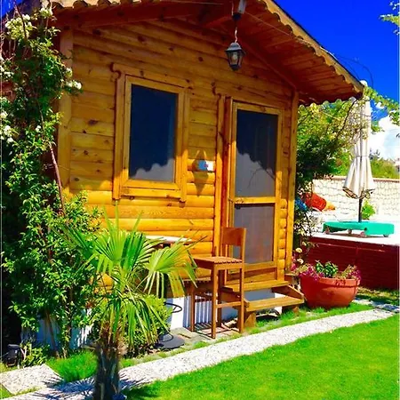 بيت ضيافة Anemo Hotel *