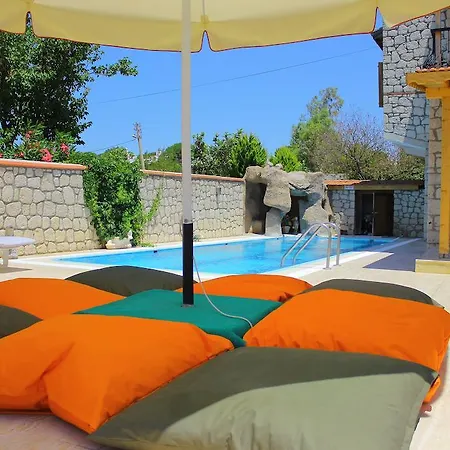 Konukevi Anemo Hotel Çeşme