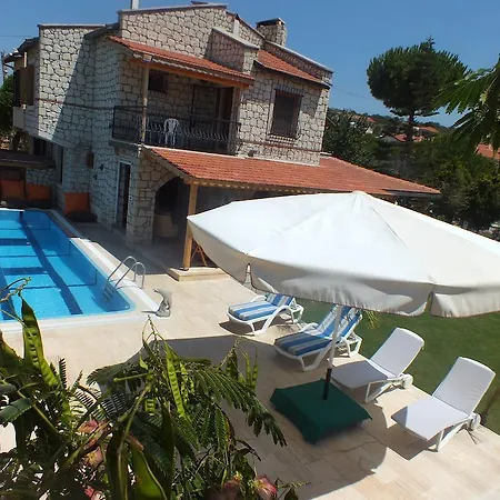 Anemo Hotel Konukevi *