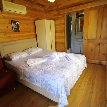 Anemo Hotel Konukevi Çeşme