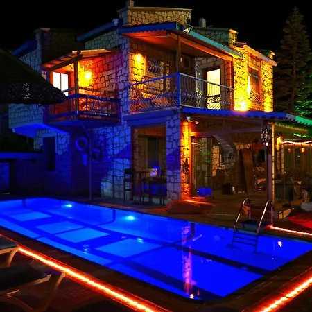 Konukevi Anemo Hotel Çeşme