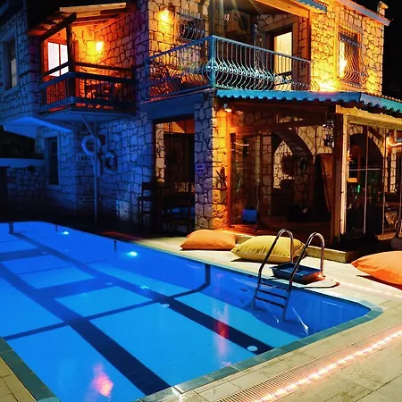 Konukevi Anemo Hotel Çeşme